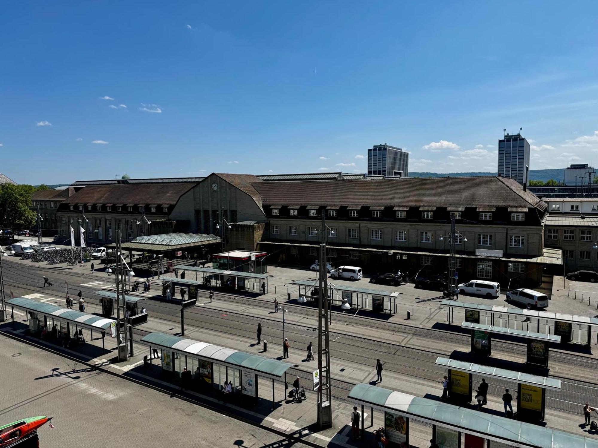 #Centralstation #130Qm Hauptbahnhof #Netflix Karlsruhe Eksteriør billede